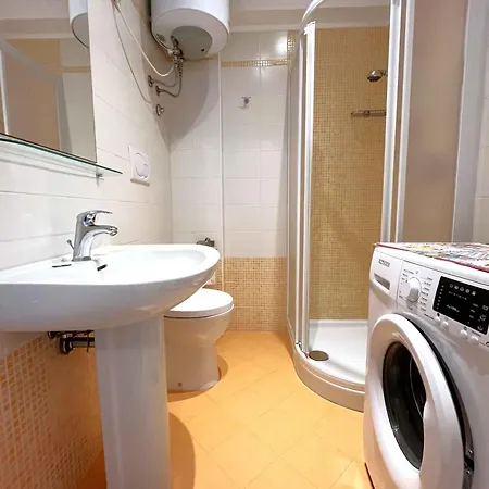 Near In 55351 * Bibione