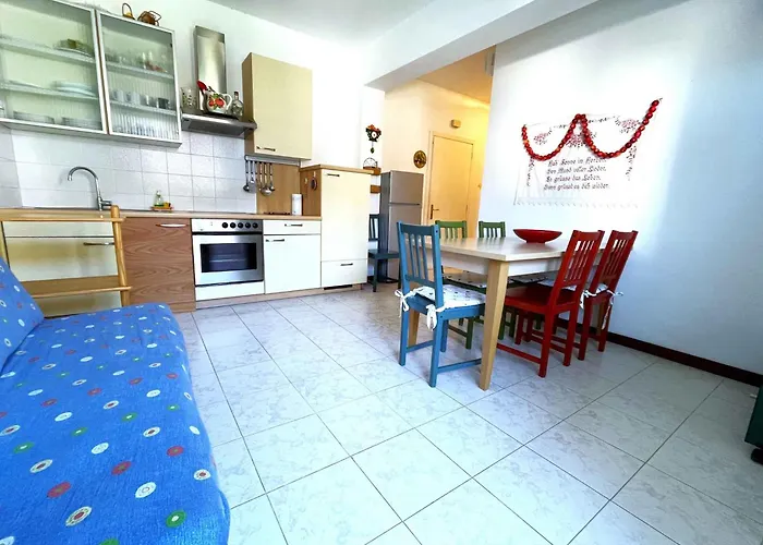 Apartman Near In 55351 *